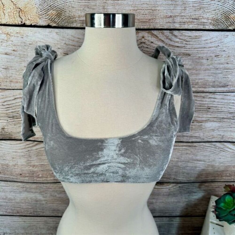 5/$25 Urban Outfitters‎ Silver Crushed Velvet Crop Tank Top Size M